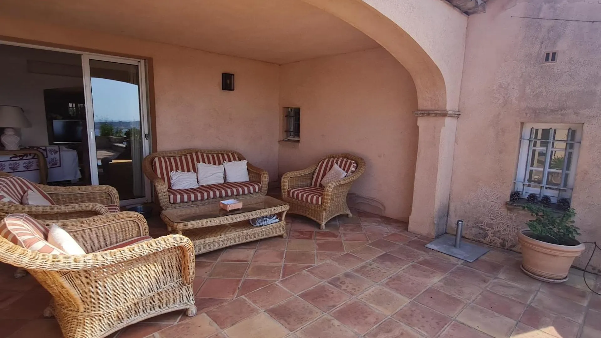 Villa 6 Pieces Climatisee Avec Piscine Privee A Grimaud - Fr-1-780-10 France