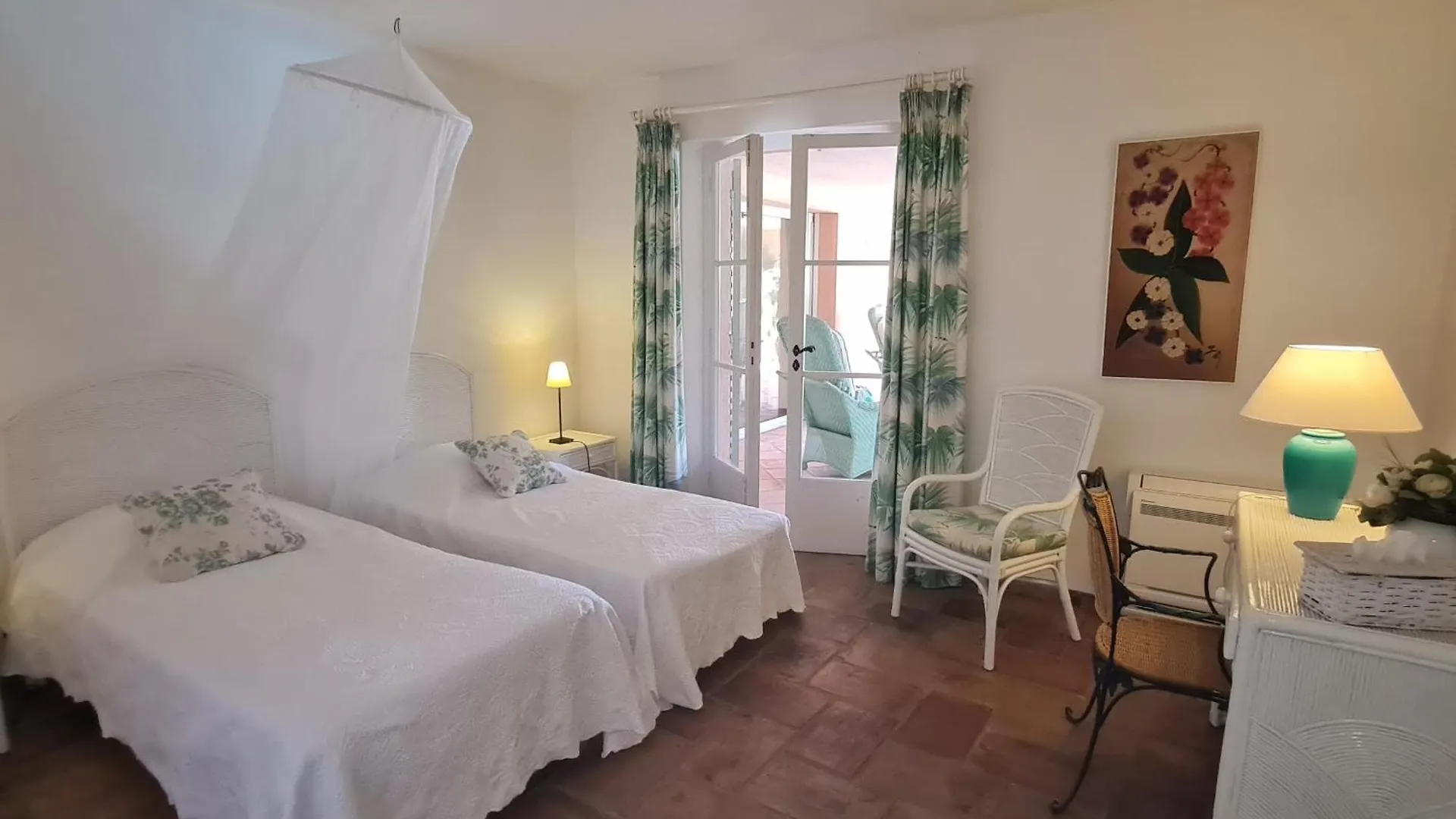 Villa 6 Pieces Climatisee Avec Piscine Privee A Grimaud - Fr-1-780-10