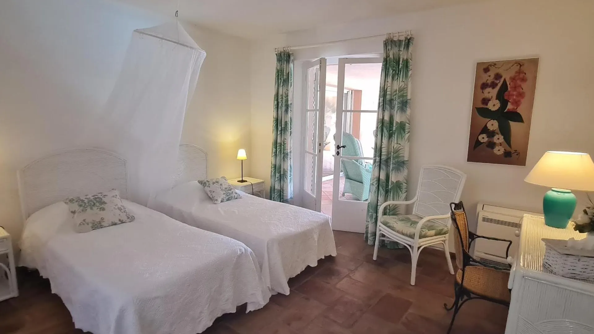 Villa 6 Pieces Climatisee Avec Piscine Privee A Grimaud - Fr-1-780-10 0*,