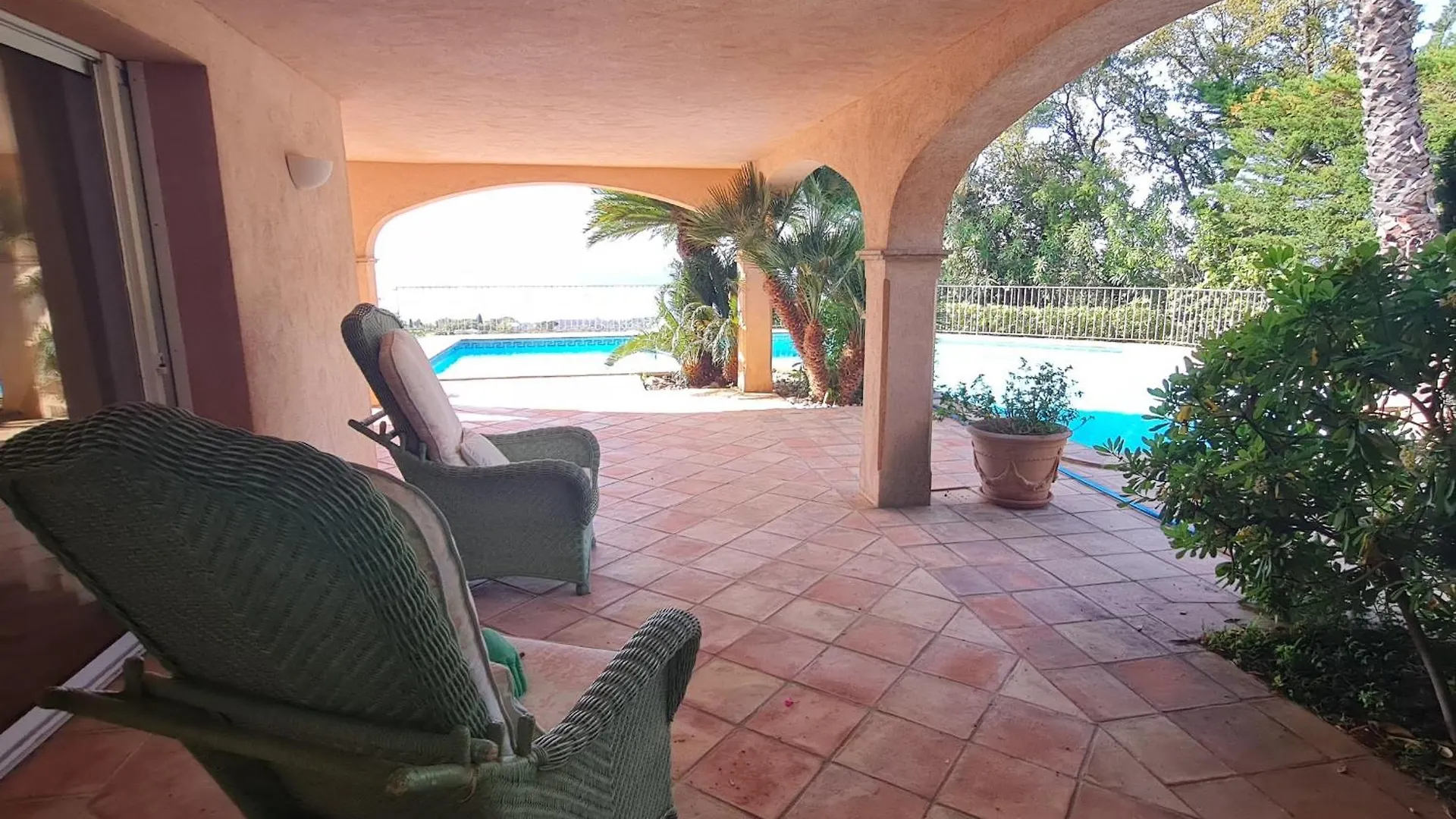 Villa 6 Pieces Climatisee Avec Piscine Privee A Grimaud - Fr-1-780-10